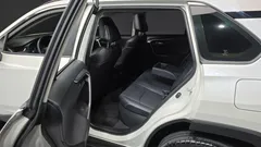 2022 Toyota RAV4 2.5 2WD Hybrid, белый — фото 11
