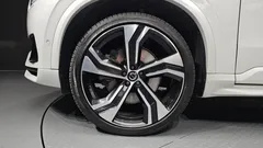 2021 Volvo XC90 T8 R-Design Hybrid, белый — фото 5
