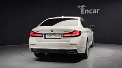 2023 BMW 5-Series 530i xDrive Luxury — фото 4