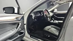 2023 BMW 5-Series 530i xDrive Luxury — фото 10