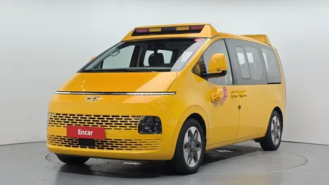 2023 Hyundai Staria L3.5  Kinder Safety Car