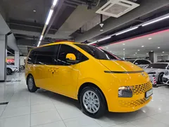 2022 Hyundai Staria Tourer 11-Seater — фото 2