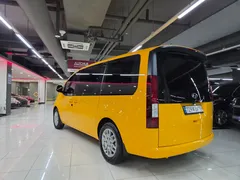 2022 Hyundai Staria Tourer 11-Seater — фото 4