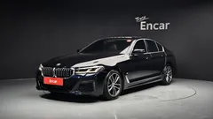 2021 BMW 5-Series 523d xDrive M Sport, чёрный — фото 1