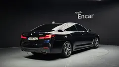 2021 BMW 5-Series 523d xDrive M Sport, чёрный — фото 2