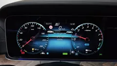 2022 Mercedes-Benz E-Class E300e 4MATIC Exclusive — фото 8