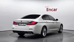 2022 BMW 5-Series 530i Luxury — фото 2