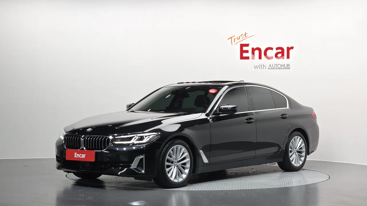 2023 BMW 5-Series 520i Luxury