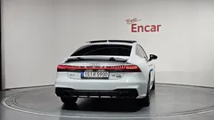 2022 Audi A7 55 TFSI Quattro Premium — фото 4