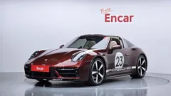 2021 Porsche 911 Targa 4S Heritage Design Edition, коричневый — фото 1