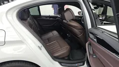 2023 BMW 5-Series 530i M Sport Package, белый — фото 12