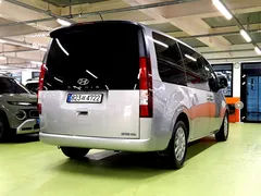 2022 Hyundai Staria Cargo 5-Seater — фото 2
