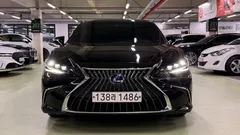 2022 Lexus ES Executive — фото 2