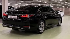 2022 Lexus ES Executive — фото 4