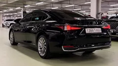 2022 Lexus ES Executive — фото 6