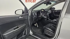 2021 Kia Sportage Diesel 2.0 2WD, серо-серебристый — фото 10