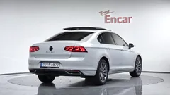 2021 Volkswagen Passat 2.0 TDI Prestige, белый — фото 2