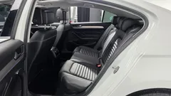 2021 Volkswagen Passat 2.0 TDI Prestige, белый — фото 12