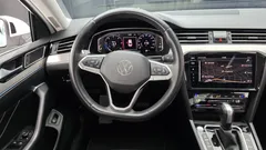 2021 Volkswagen Passat 2.0 TDI Prestige, белый — фото 13
