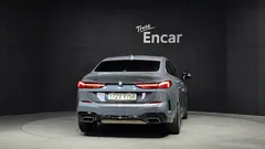 2021 BMW 2-Series M235i xDrive, светло-серебристый — фото 4
