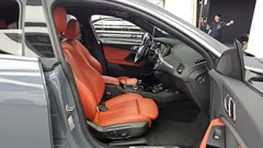 2021 BMW 2-Series M235i xDrive, светло-серебристый — фото 11