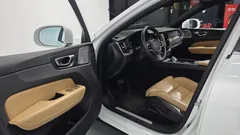 2022 Volvo XC60 B5 Inscription — фото 10