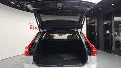 2022 Volvo XC60 B5 Inscription — фото 20