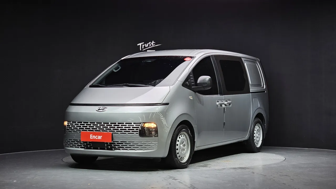 2022 Hyundai Staria Cargo 5-Seater