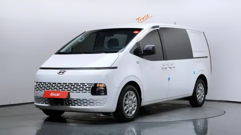 2023 Hyundai Staria Cargo 5-Seater