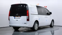 2023 Hyundai Staria Cargo 5-Seater — фото 2