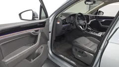 2023 Volkswagen Touareg 3.0 TDI Prestige — фото 10