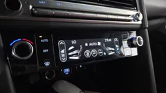 2024 Genesis G70 Gasoline 2.5T 2WD, белый — фото 20