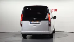 2022 Hyundai Staria 4WD Tourer 11-Seater — фото 4