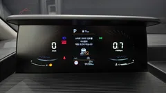 2022 Hyundai Staria 4WD Tourer 11-Seater — фото 8