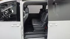 2022 Hyundai Staria 4WD Tourer 11-Seater — фото 11
