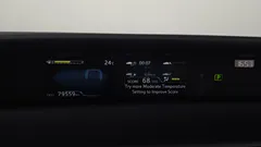 2021 Toyota Prius 1.8, чёрный — фото 8