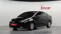2021 Toyota Prius 1.8, чёрный — фото 11