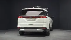 2023 Kia Carnival Diesel 9-Seater Prestige — фото 4