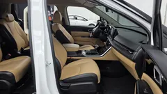2023 Kia Carnival Diesel 9-Seater Prestige — фото 11