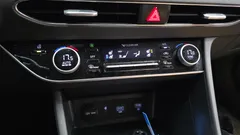 2022 Hyundai Sonata 2.0 — фото 17