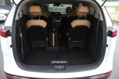 2023 Kia Carnival Gasoline 11-Seater Prestige — фото 6
