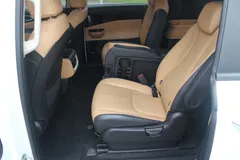 2023 Kia Carnival Gasoline 11-Seater Prestige — фото 10