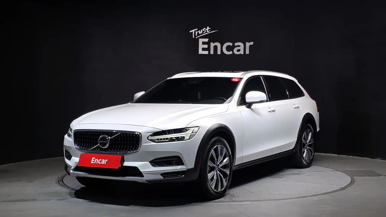 2023 Volvo V90 B5 Ultimate AWD