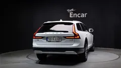 2023 Volvo V90 B5 Ultimate AWD, белый — фото 4