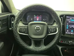 2023 Volvo XC40 B4 Ultimate Bright, белый — фото 17