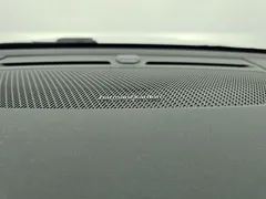 2023 Volvo XC40 B4 Ultimate Bright, белый — фото 18