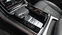 2022 Audi Q7 55 TFSI Quattro Premium, белый — фото 9