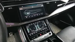 2022 Audi Q7 55 TFSI Quattro Premium, белый — фото 16