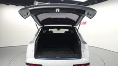 2022 Audi Q7 55 TFSI Quattro Premium, белый — фото 20