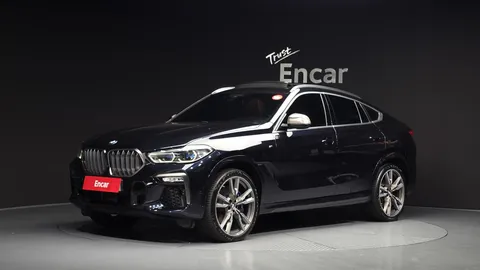 2021 BMW X6 M50i